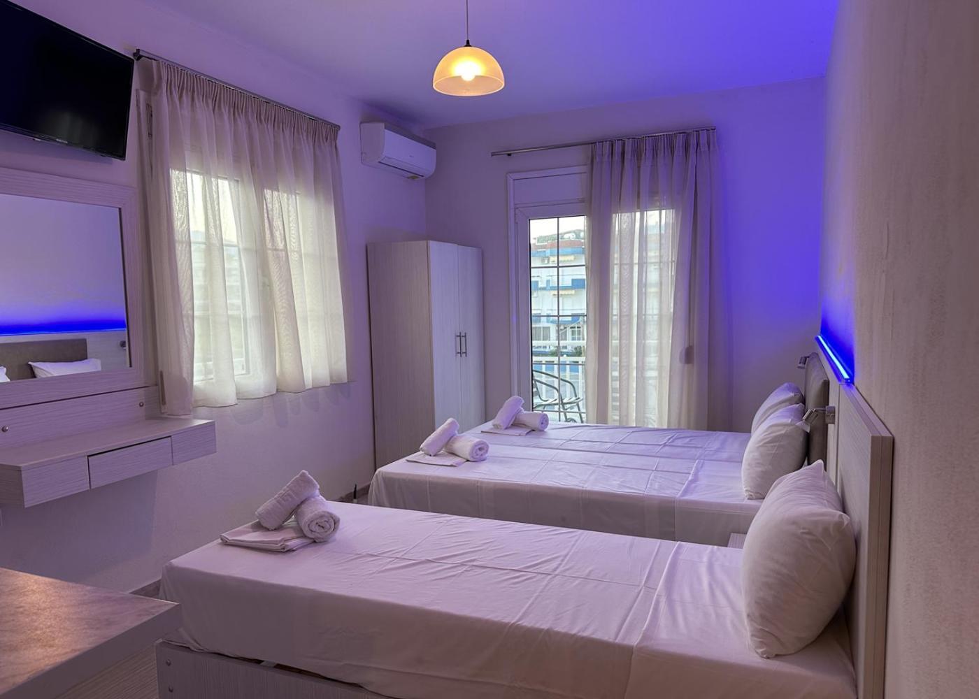 Oasis Blue Inn 렙토카리아 외부 사진