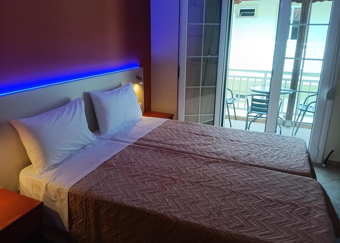Oasis Blue Inn 렙토카리아 외부 사진