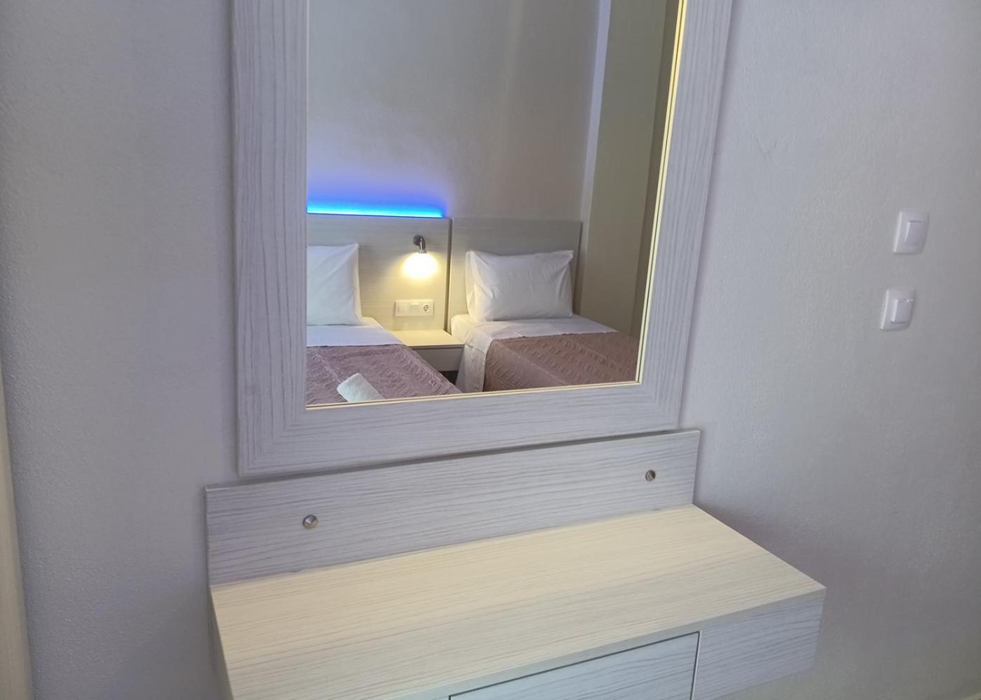 Oasis Blue Inn 렙토카리아 외부 사진