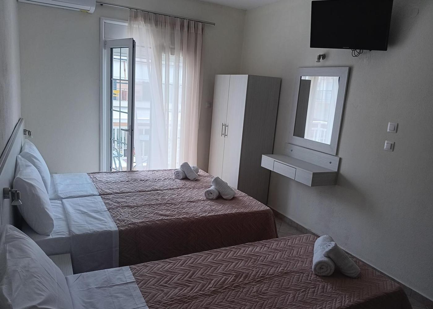 Oasis Blue Inn 렙토카리아 외부 사진